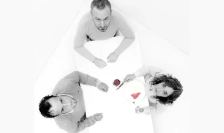 Dennis Kelly estrena Huérfanos en México