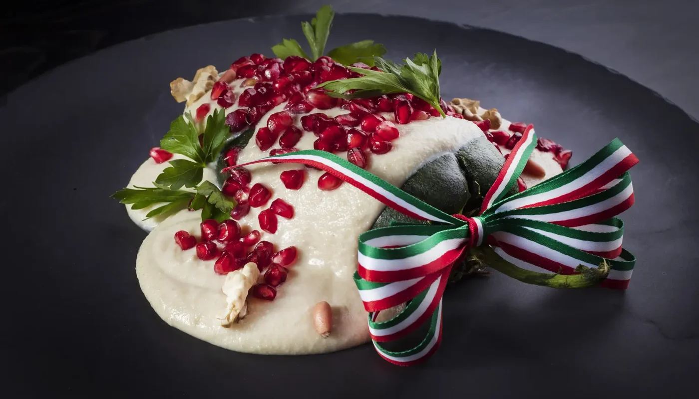 Temporada de chiles en nogada en el Zócalo