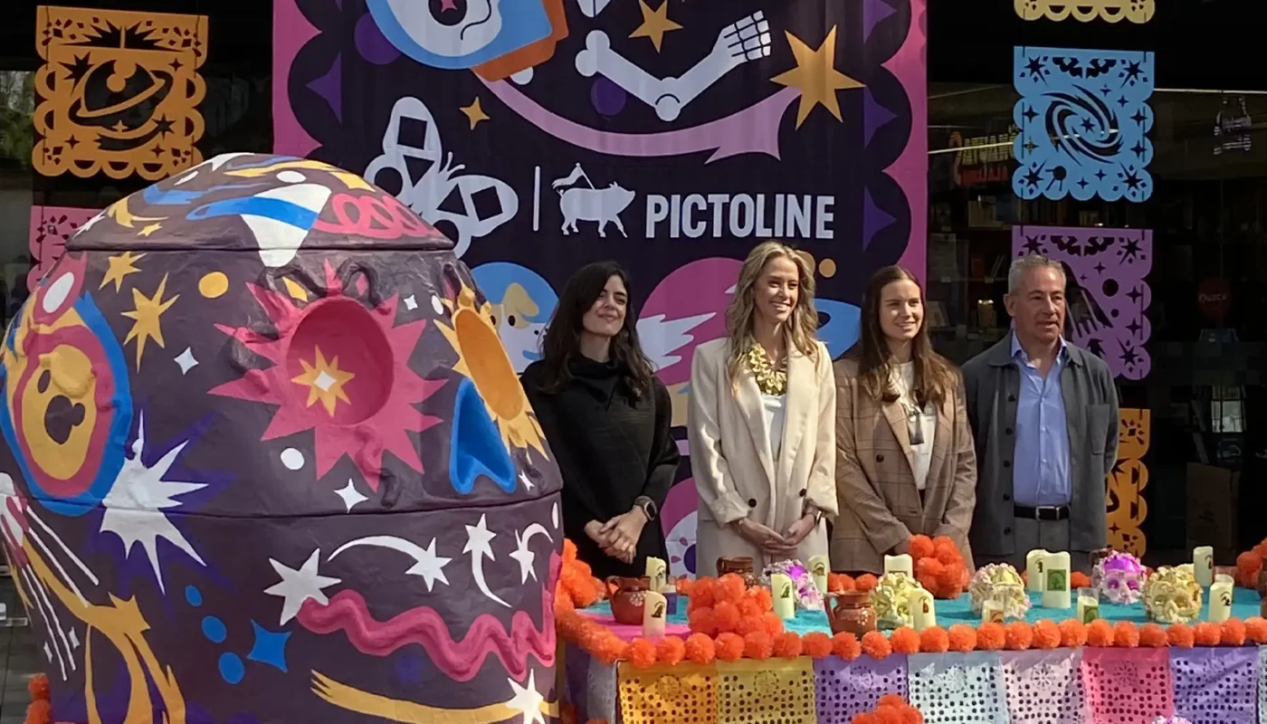 Papalote revoluciona el Día de Muertos